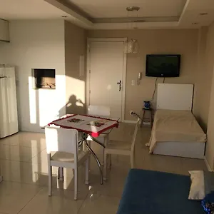 Apartamento P/ 8 Com Garagem Churasqueira E Piscina Apartamento